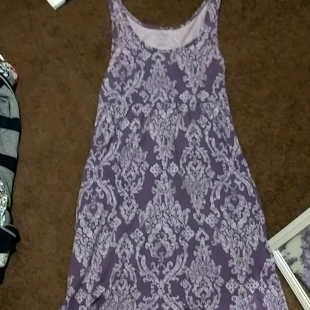Purple patterned dress with pockets!